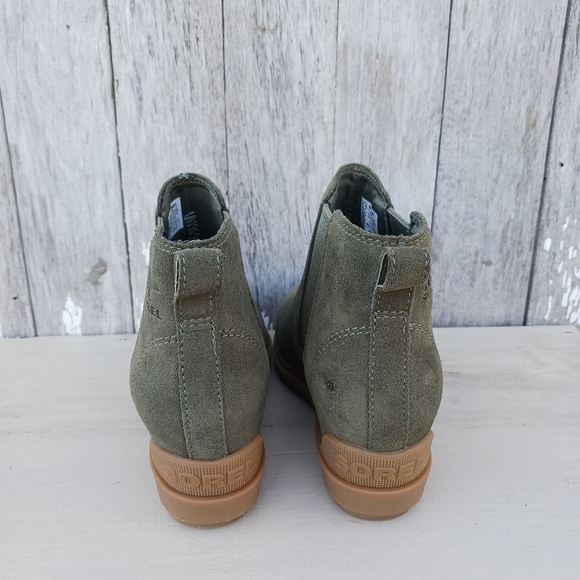 Sorel Evie II Chelsea Green Boots Womens 6.5 Waterproof Shoe Snow Booties Suede - Picture 9 of 11